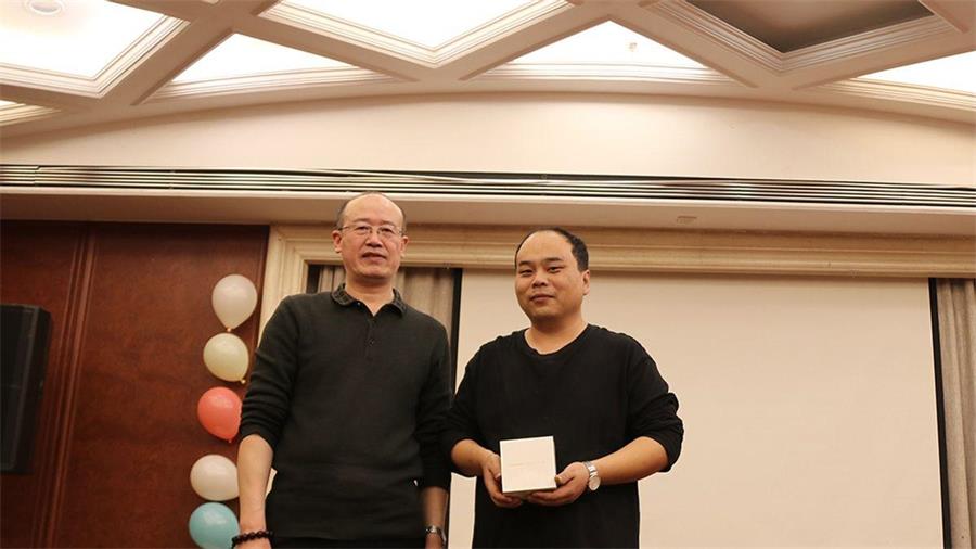 勇毅進(jìn)取，順風(fēng)飛揚 | 2023年 藍(lán)鵬測控年會  幸運抽獎 一等獎 華為手表